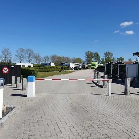 キャンプ場 First Camp Fjord 3*